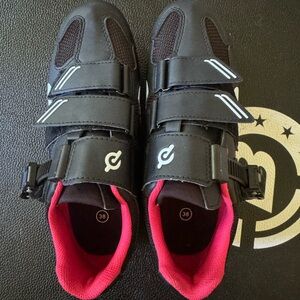 Women’s Peloton cycling shoes